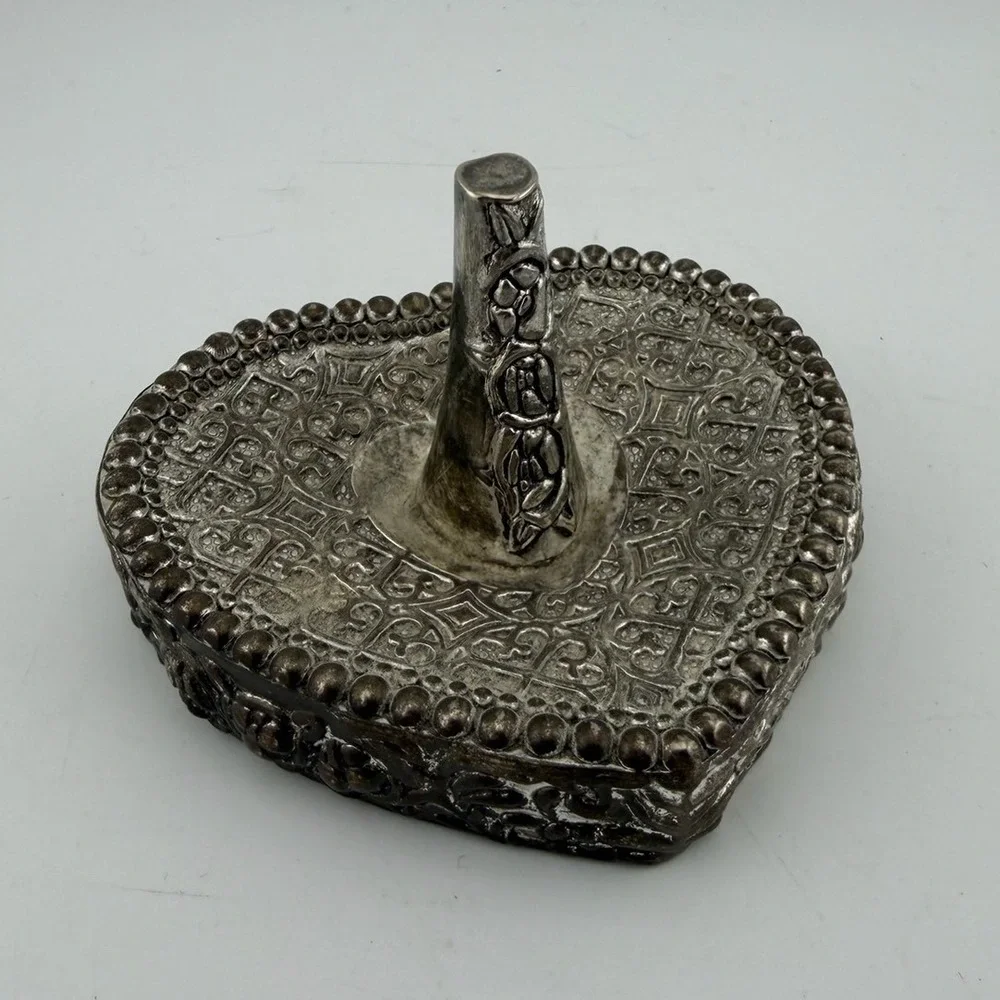 Heritage Mint Ltd Silver Tone Heart Embossed Floral Ornate Ring Holder Stand
